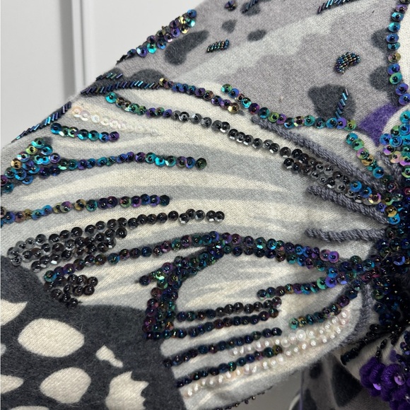 Vintage Magnolia Abstract Purple and Gray Sweater - Picture 13 of 14